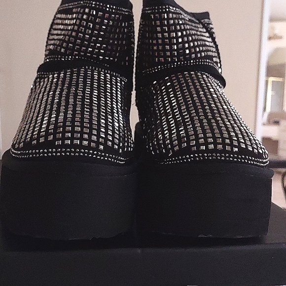 CAPE ROBBIN PLATFORM STUDDED BOOTIES - Picture 8 of 14